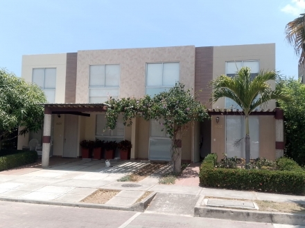 SERENA DEL MAR CONJUNTO DORAL CASA  A02 PARA EL ARRIENDO 